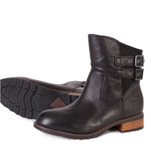 Classic Black Leather Ankle Booties with Buckle Straps